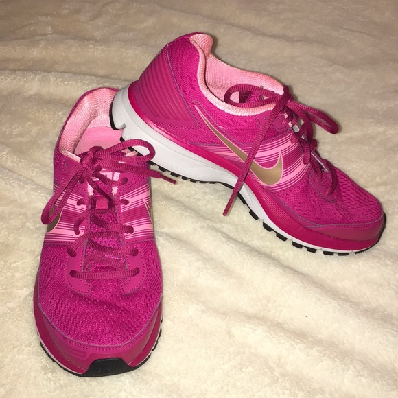 fuchsia tennis shoes